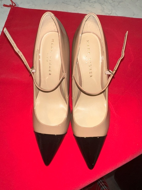 Marc Fisher Shoes - Marc Fisher Beige Patent Pointed-Toe Pumps with Black Cap Toe